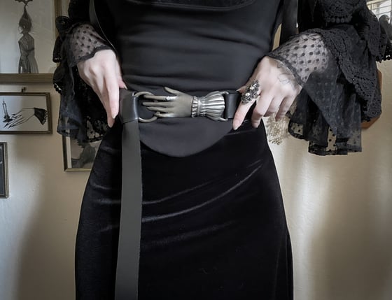 Image of Hand of comfort belt (vegan leather)