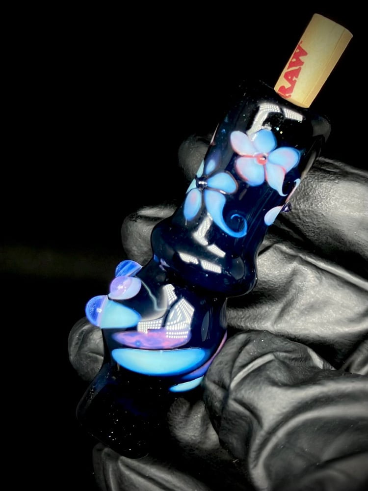 Floral J-holder Image 2