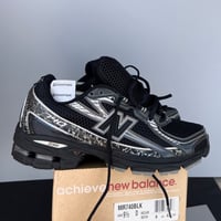 Image 1 of size: us9.5 uk9 eu43 cm27.5