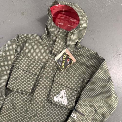 Image of FW 21 Palace Gore-Tex “The Don” Jacket, size medium