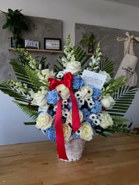 Image 2 of Tribute Bouquet