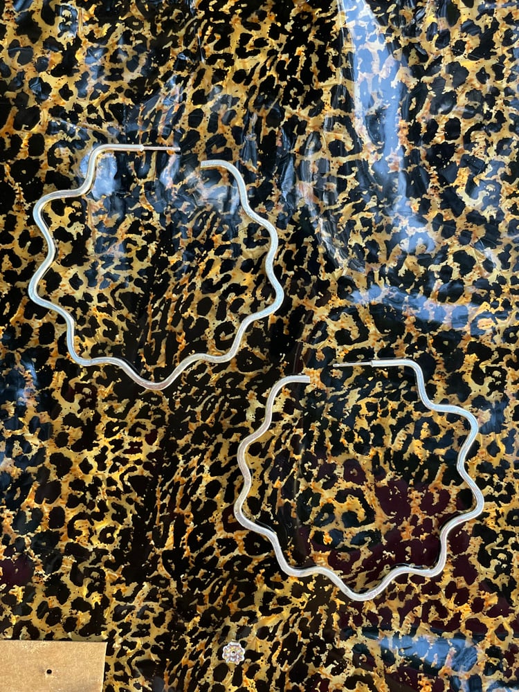 Image of Squiggle Hoops