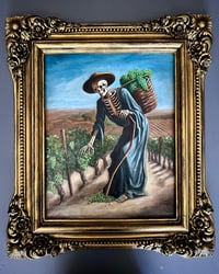Image 1 of Esqueleto vendimiando
