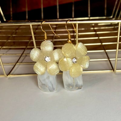 Image of Handmade Flower Drop Earrings 