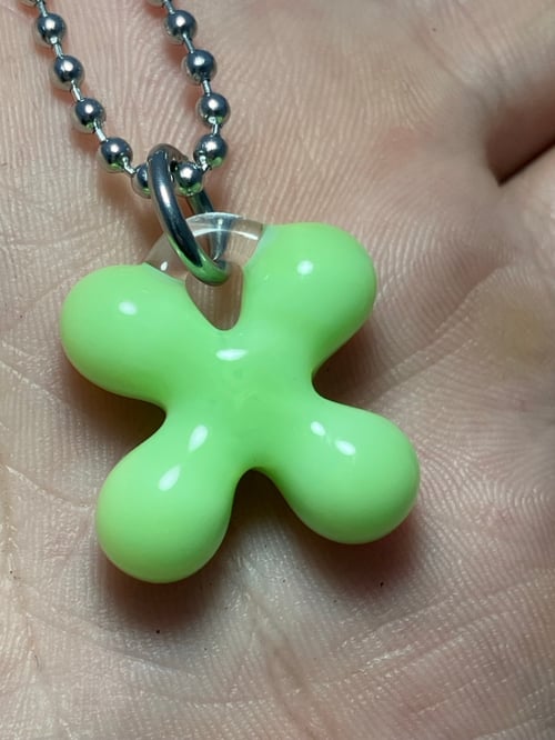 Image of milky green clover