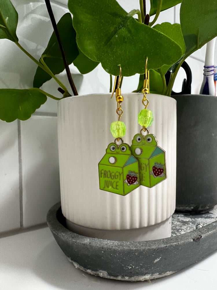 Image of Froggy earrings 