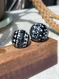 Image 3 of Spy v(2) Spy 