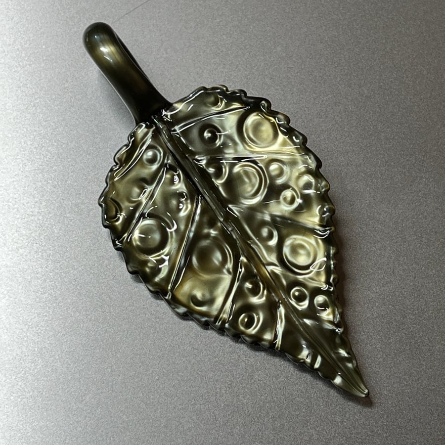 Image of Water Drop Metallic Leaf Pendant