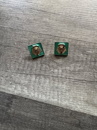  Nefertiti Post earrings