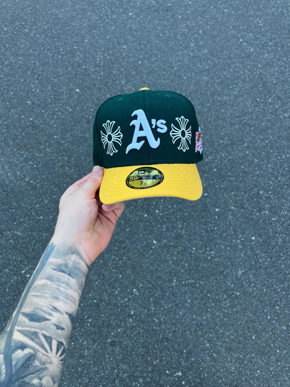 Image of YELLOW VISOR OAKLAND ATHLETICS CUSTOM FITTED CAP