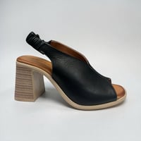 Image 1 of ROAMERS QIANA BLACK