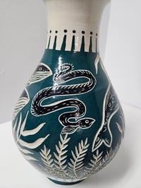 Image 4 of Vase 16 - Whale life