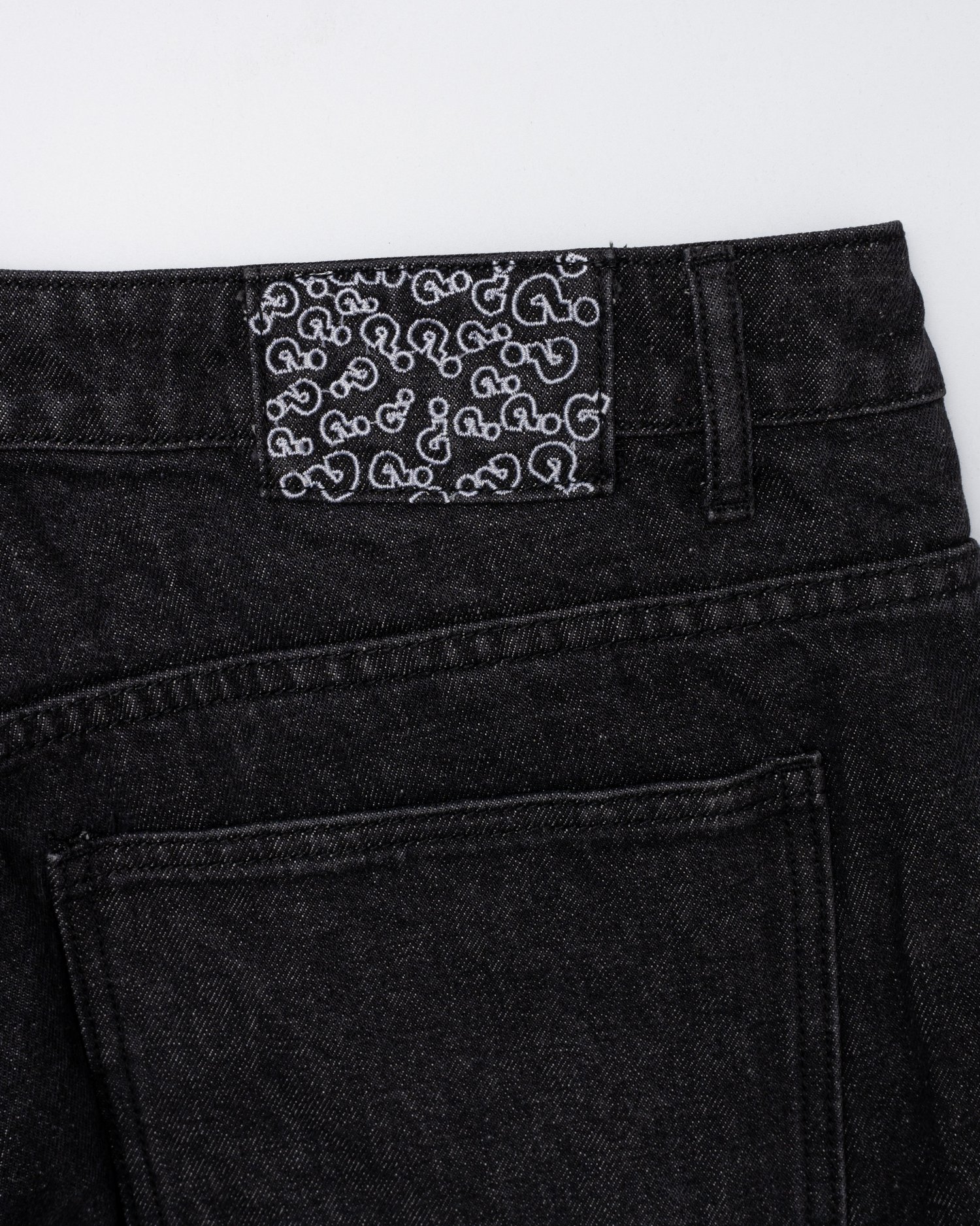 Image of BLACK ARCH LOGO JORTS 