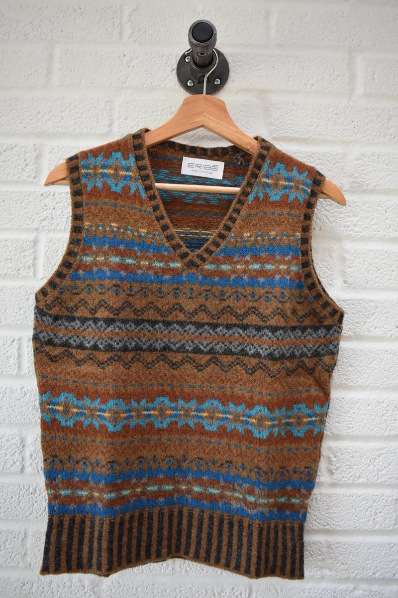 Shetland Wool Mens Fair Isle Sleeveless Pullover Fair Isle
