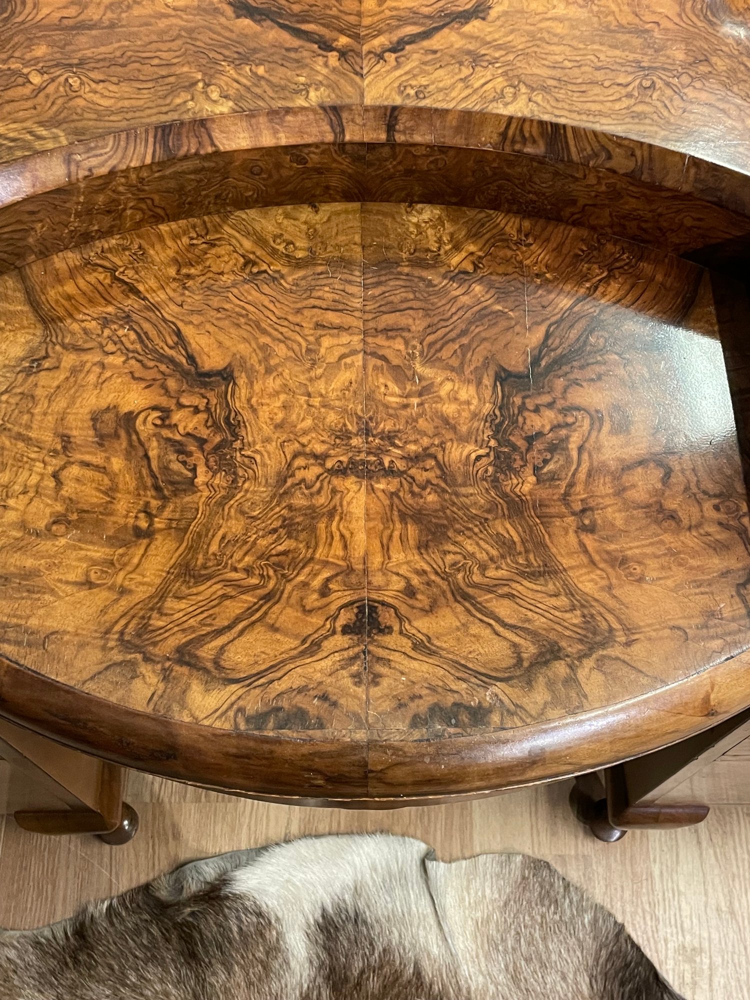 Image of Burr walnut dressing table