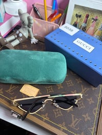 Image 2 of Gucci sunnies (8038)