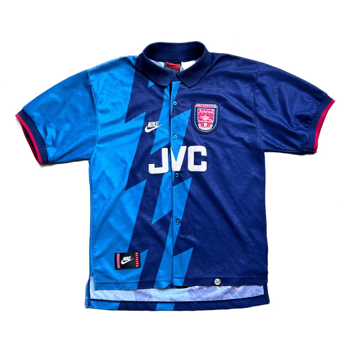 Image of Arsenal 1995-96 Away