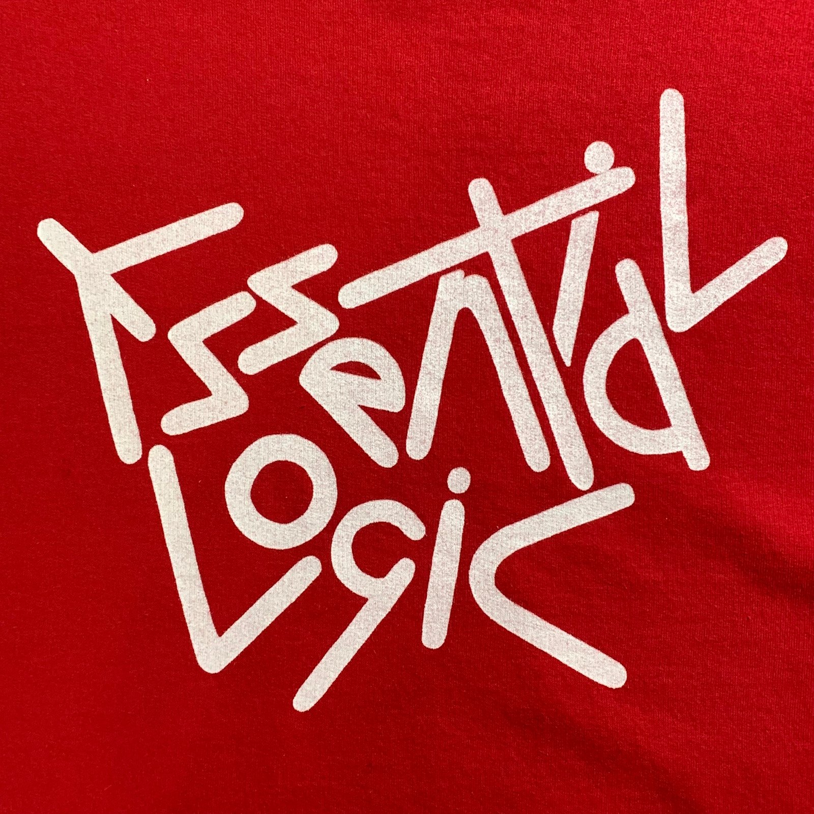 essential logic Tシャツ-