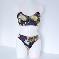 Image 9 of The Isla Set