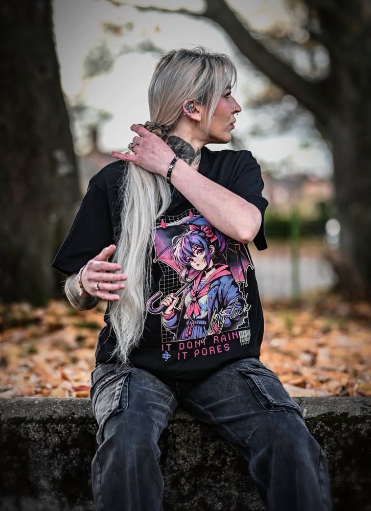 Image of IT DONT RAIN IT PORES .