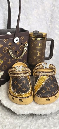 Size 11 Wheat Crocs with Classic Brown