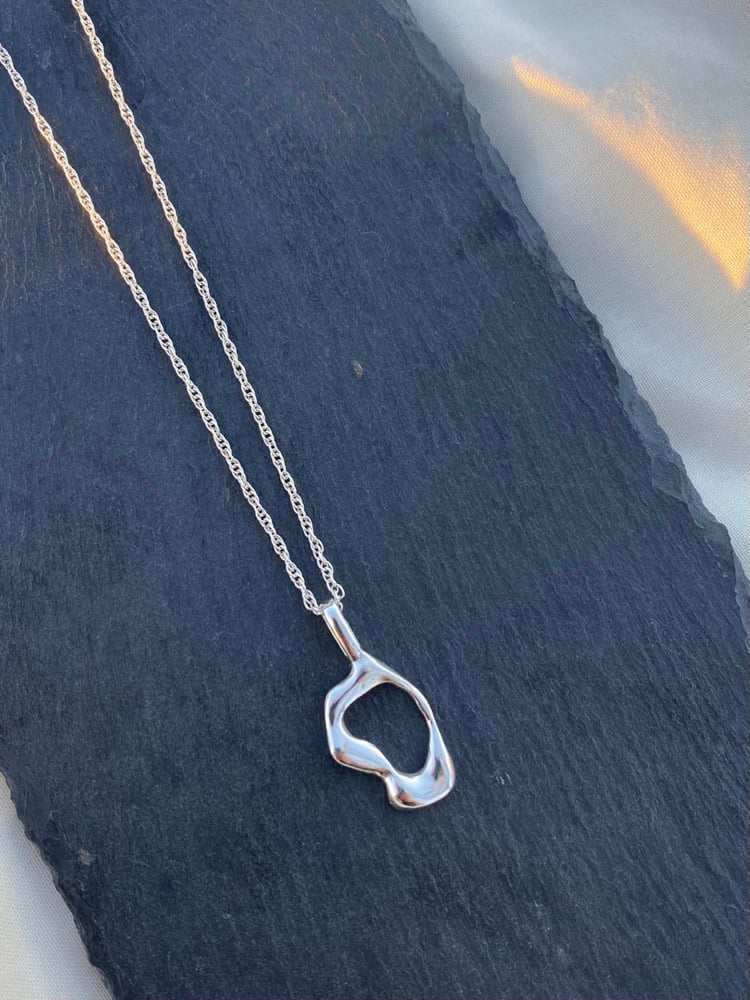 Image of Liquid O pendant II 