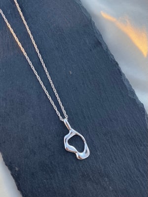 Image of Liquid O pendant II 