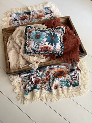 Image of teal and rust curated set