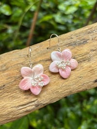 Image 3 of pink hibiscus in sterling silver