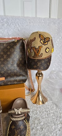 Image 3 of Classic Brown LuV Set