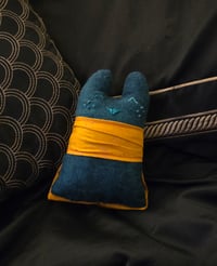 Image 1 of Dekucat Small