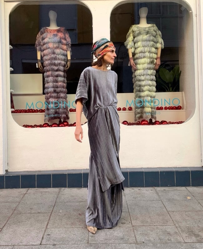 GREY PLEATED VELVET KAFTAN