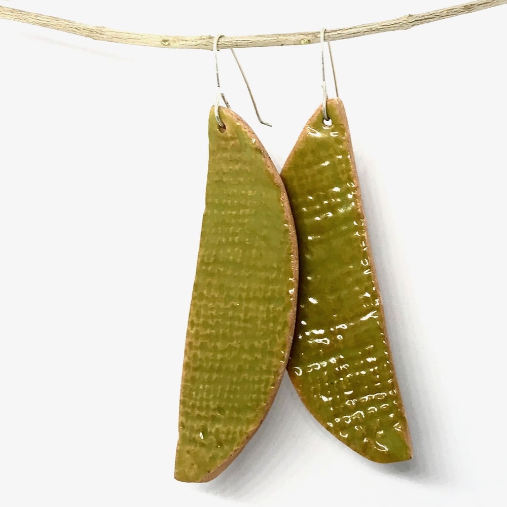 Image of Autumn Green Leaf Earrings
