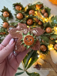Image 1 of Cute conker and leaf 