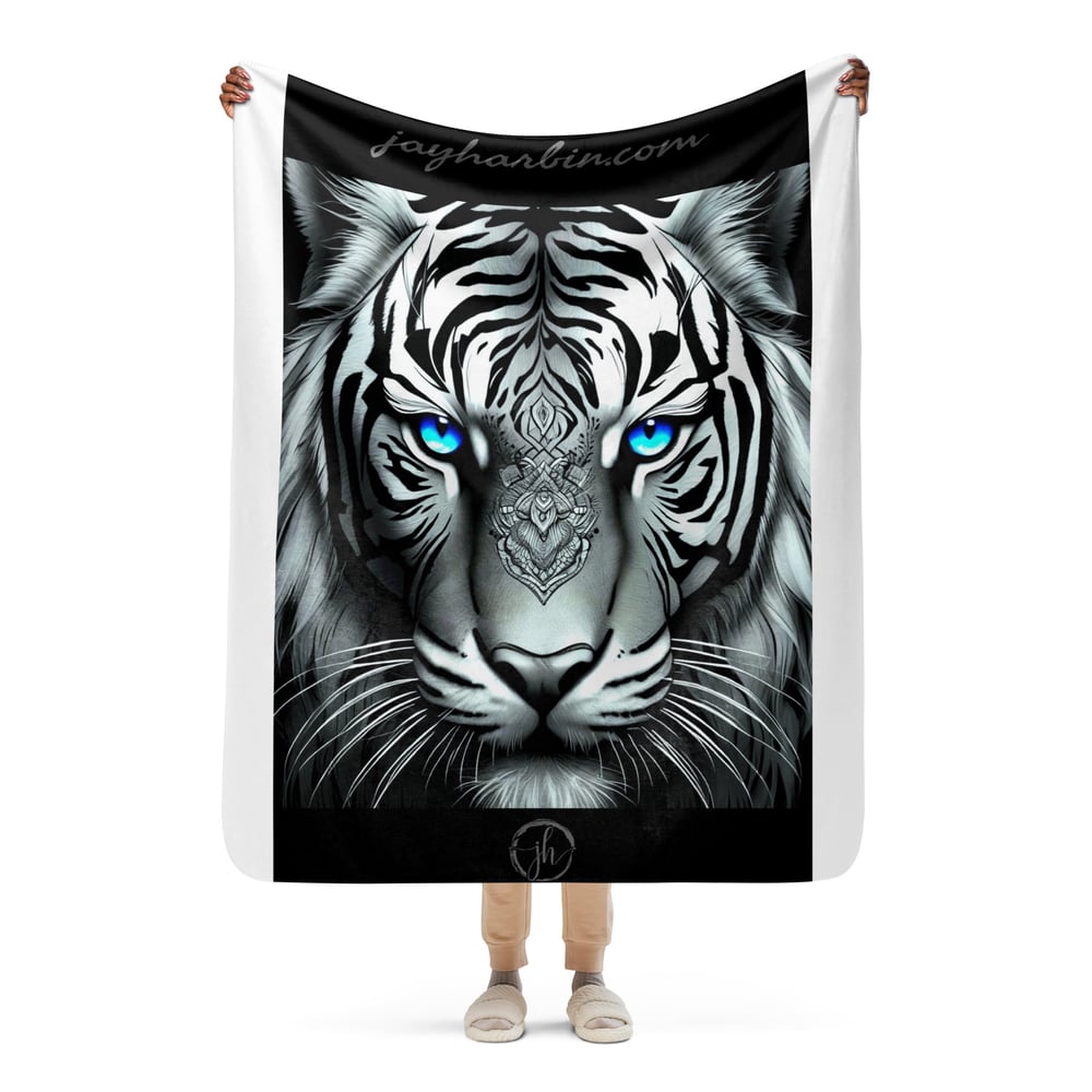 Tiger Blue Eyes Sherpa