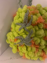 Image 2 of Granny Smith Bud Purse