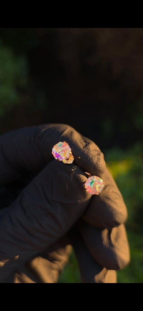 Image of Aurora Studs  6.5mm (1ct)