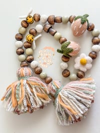 Image 4 of RTS OAK Buzz & Blooms Garland #3