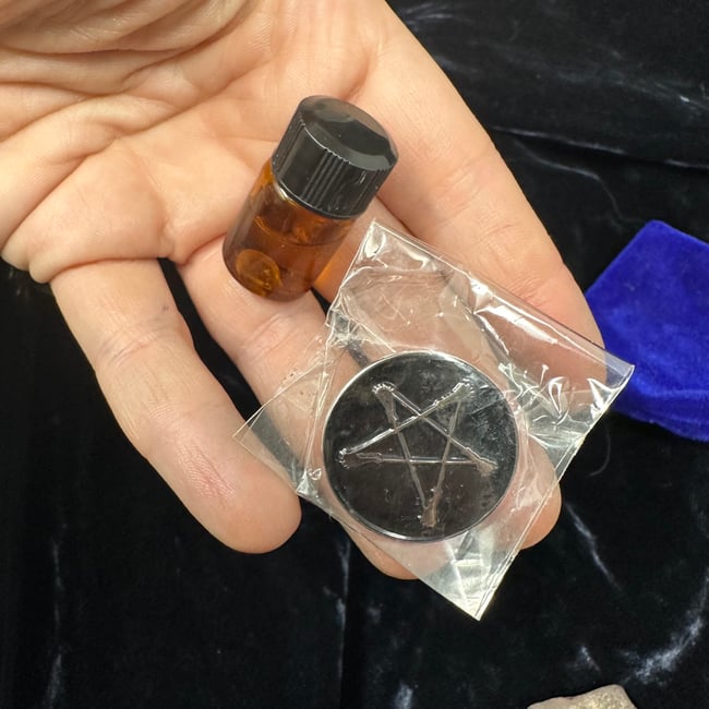 the Witch’s Wand & Trinket Box of Arcane Wonders