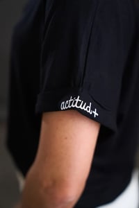Image 5 of CAMISETA BÁSICA  NEGRA