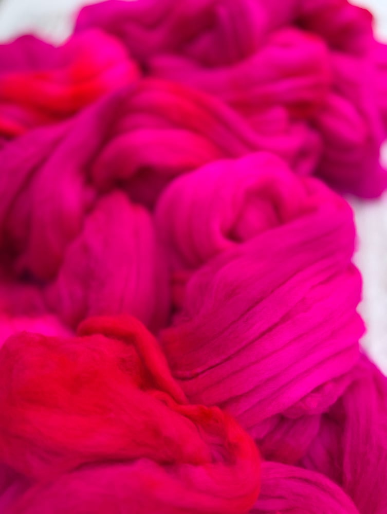 Hot Stuff, on Super Soft: 80% fine SW Merino, 20% Cashmere