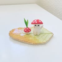 Image 1 of Glow in dark mushroom cat jewelry dish