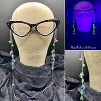 Image 1 of Green Witch Uranium Eyeglass Chain