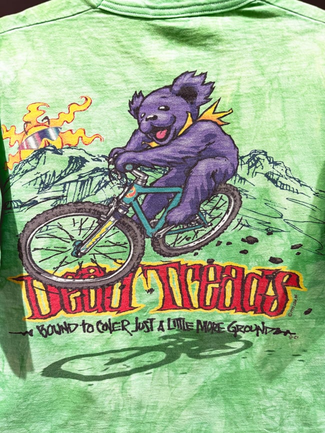 Grateful Dead 1995 Dead Treads T-Shirt - Size XL
