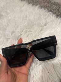 Black lv middle