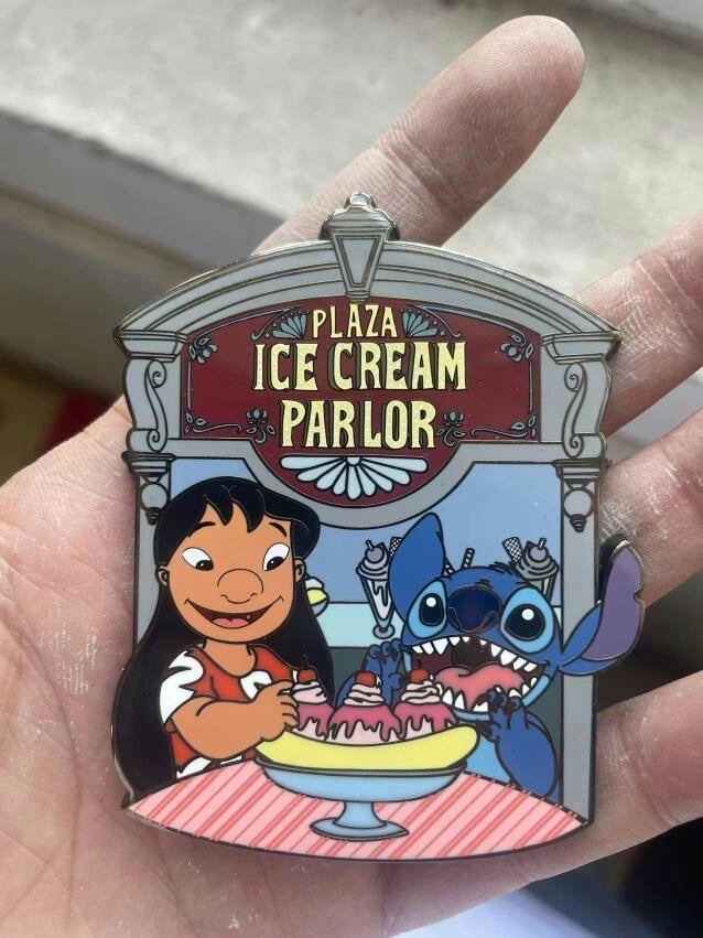 Fantasy Disney Pins Stitch as Pascal Tangled 
