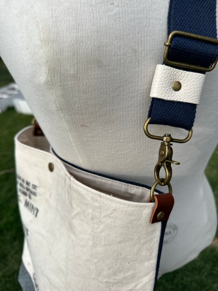 Image of Vintage Bank Bag Crossbody US Mint Offset Text
