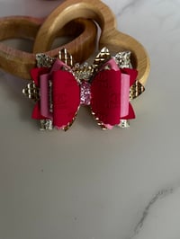 Image 3 of Pink and Gold Pink Parade Queens Crown Tumbler Straw Topper Bow