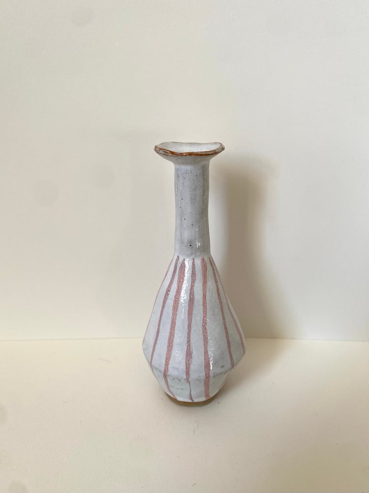 Small bulbous vase Image 4