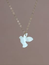Image 1 of Collier colombe blanche